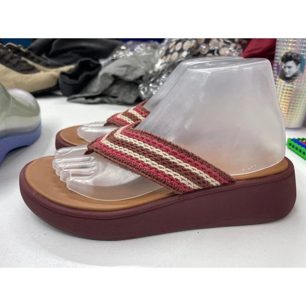 FitFlop Microwobbleboard Crochet Stripe Platform Sandals Burgundy Womens 7
